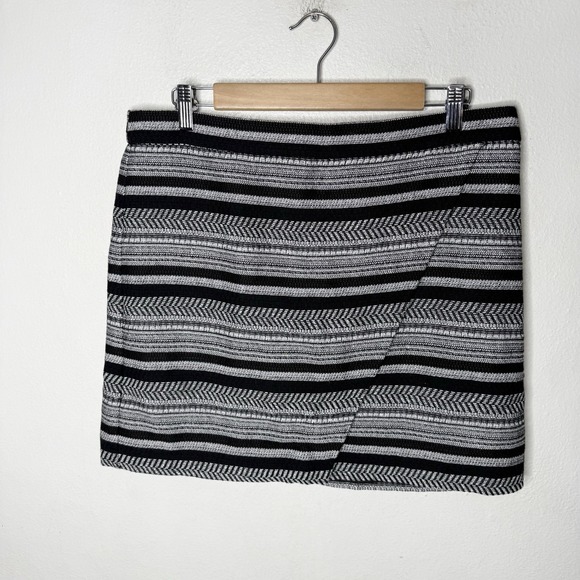 New J. Crew Tweed Faux Wrap Mini Skirt Black White‎ Lined Women's Size 10 - Picture 1 of 8